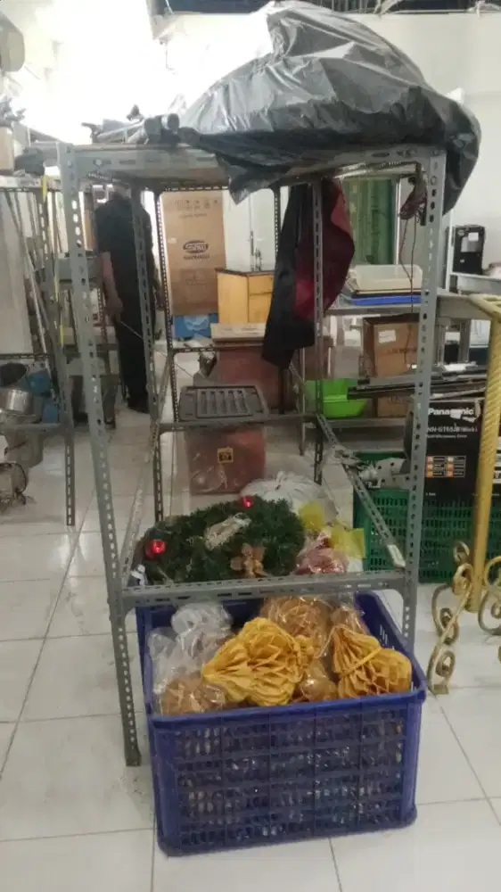 CUCI GUDANG RAK BESI SIKU