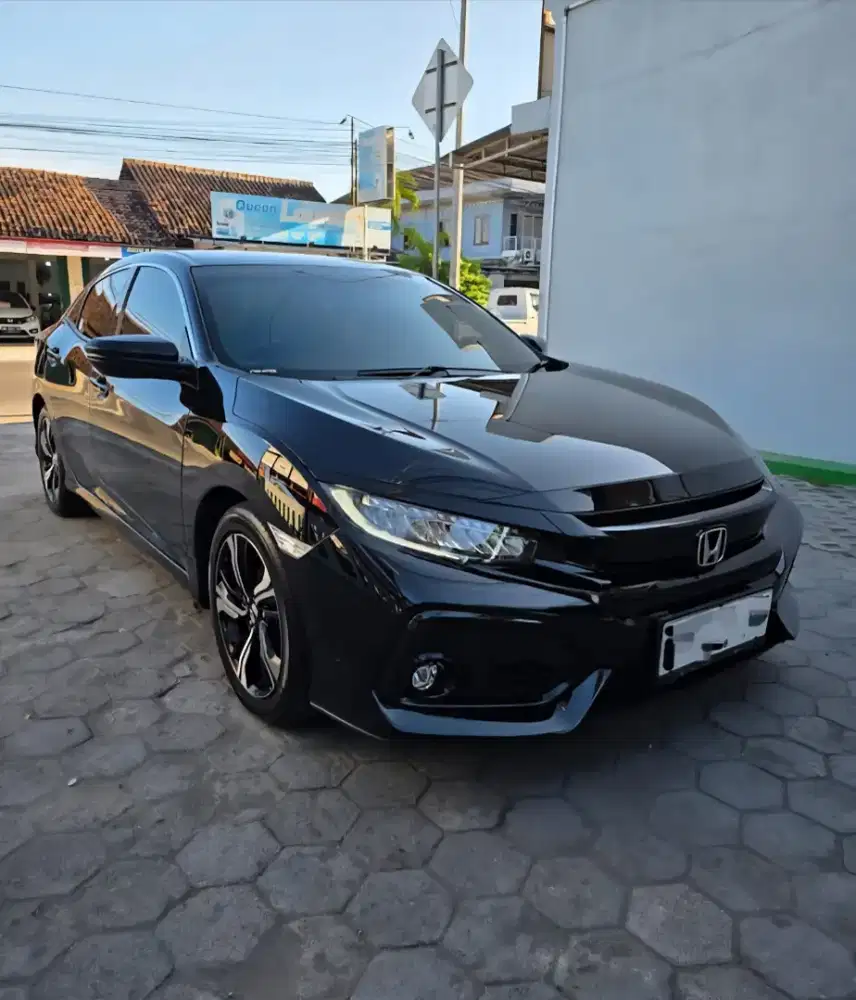 Civic Turbo E Hatchback 2018