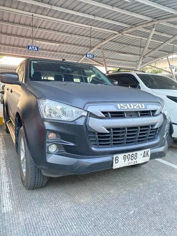 Isuzu D-Max Rodeo MT 4x4 Double Cabin – 2023/2024 – Black