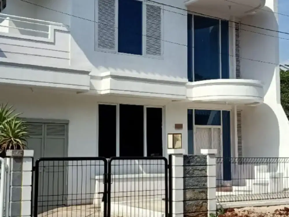 Disewa Rumah Berlokasi Strategis di Taman Modern Cakung Jakarta Timur