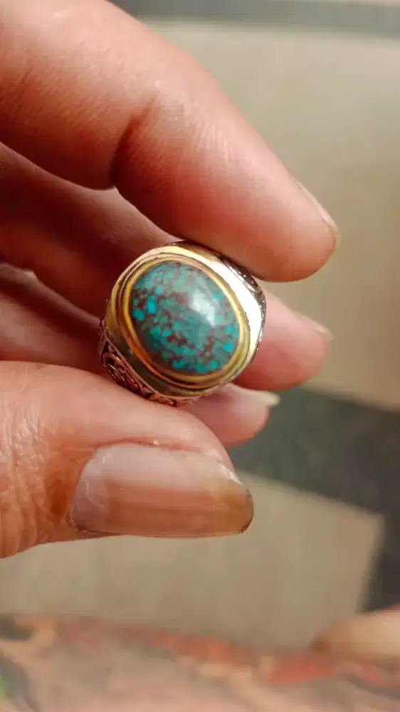 Batu pirus mesir urat merah