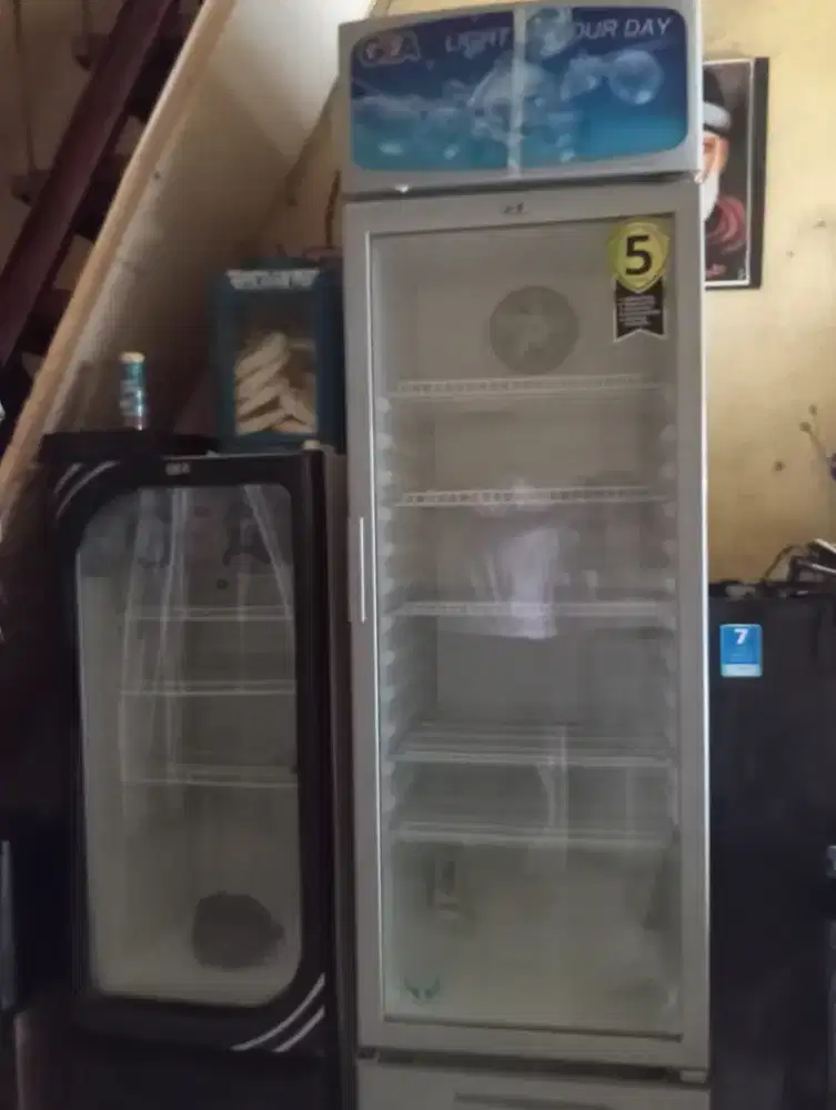 Kulkas minuman shokes
