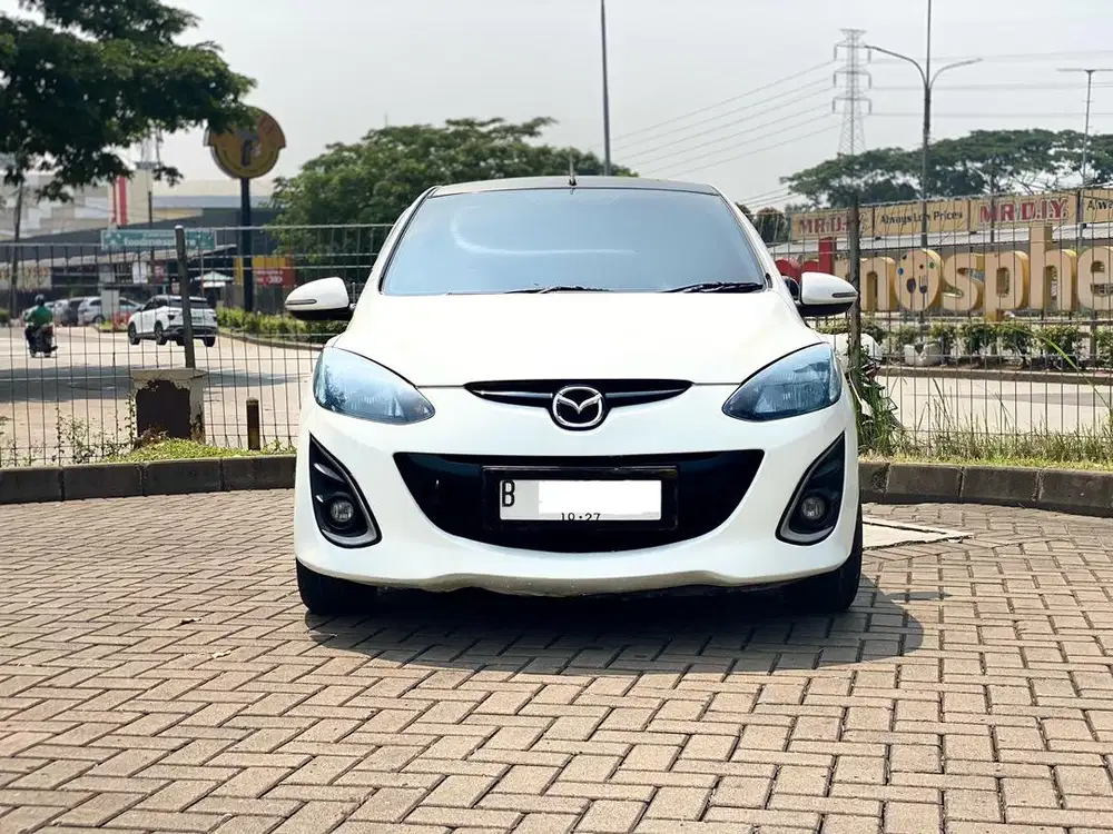Mazda 2 R at 2012