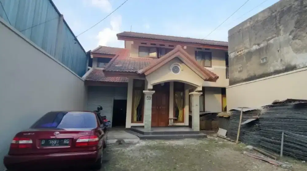 Rumah dijalan raya ujungberung AH nasution