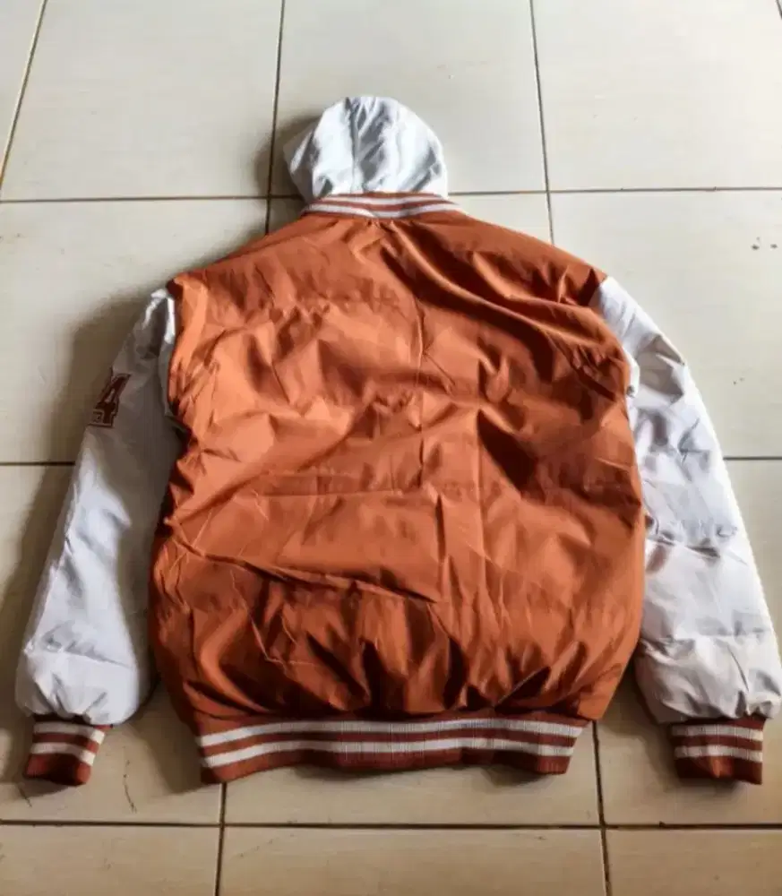 Jaket Varsity Gress Baru