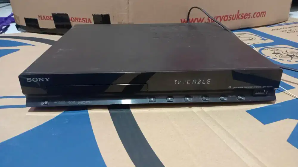 DVD Hometheatre SONY DAV-TZ140
masih mulus output suara keluar semua