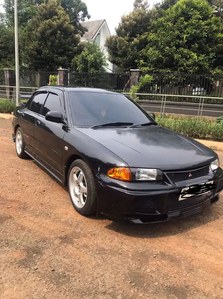 Mitsubishi Lancer 1995 Bensin