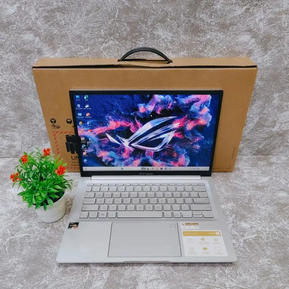 Asus VivoBook M1403QA AMD RYZEN 5-5600H Ram 16GB SSD 512GB FULSET