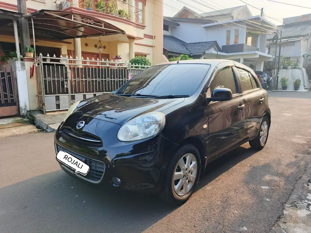 Nissan March 2011 Bensin