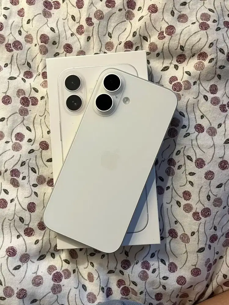 iphone 16 white