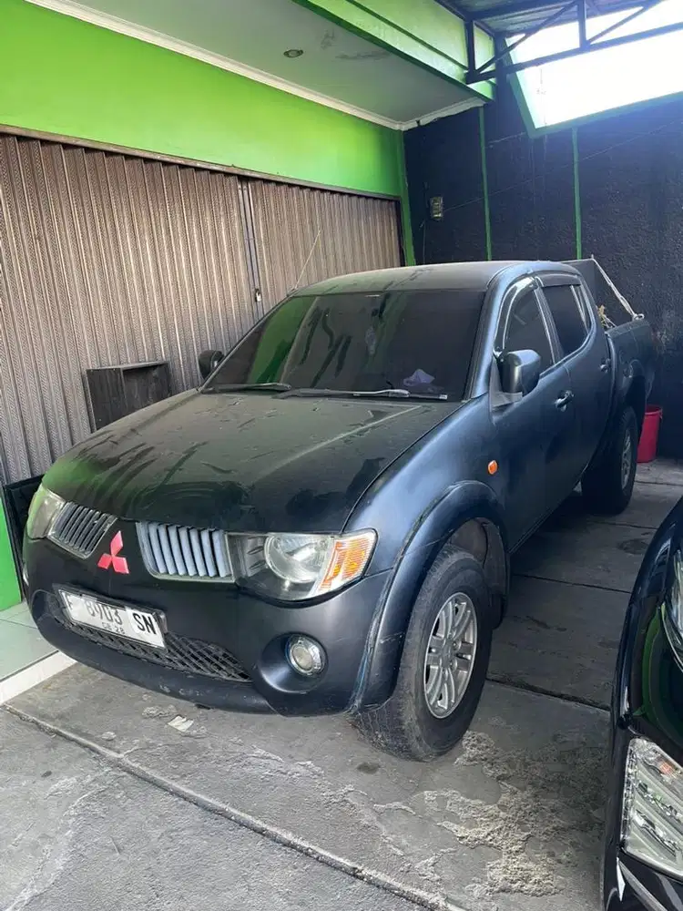 Mitsubishi strada triton 2007 4wd 4x4 manual solar bekas second murah