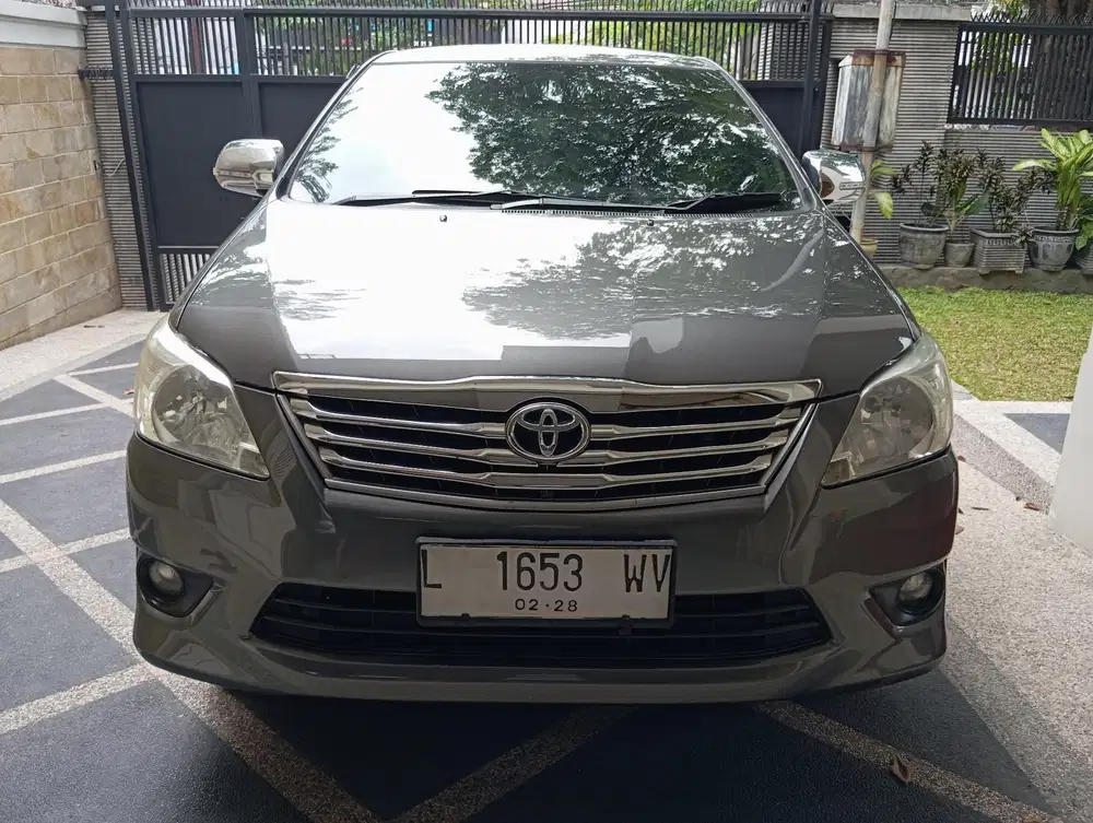 Toyota Kijang Innova 2013 Bensin