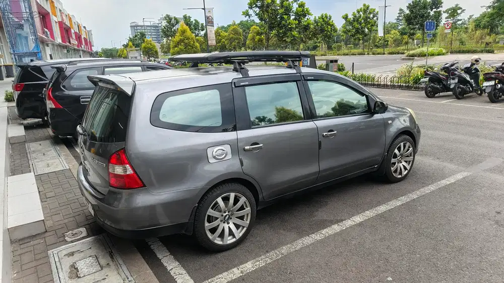 Nissan Grand livina 1.5 XV 2008