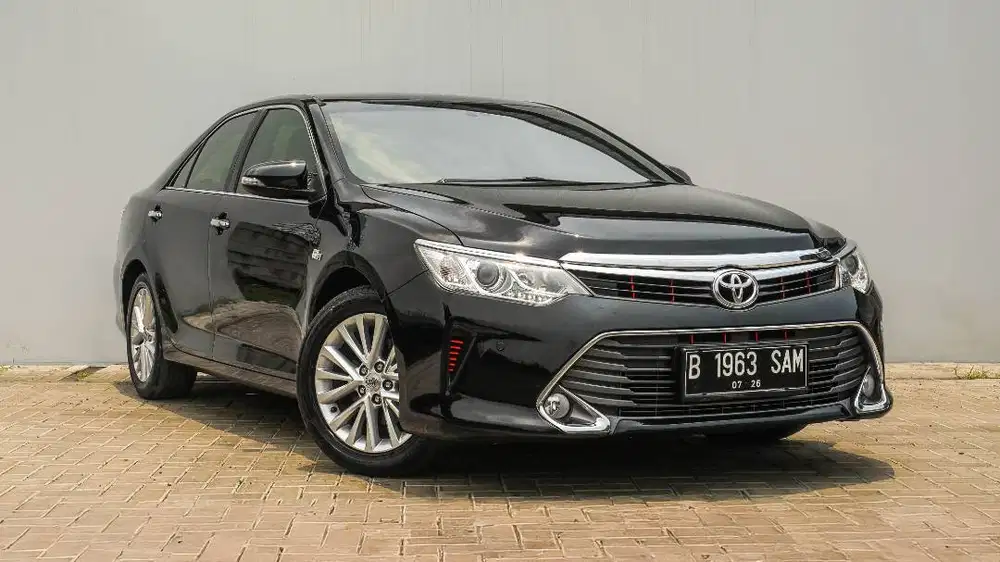 KM ANTIK ASLI ! Toyota Camry V 2.5 at 2016 HITAM metalik