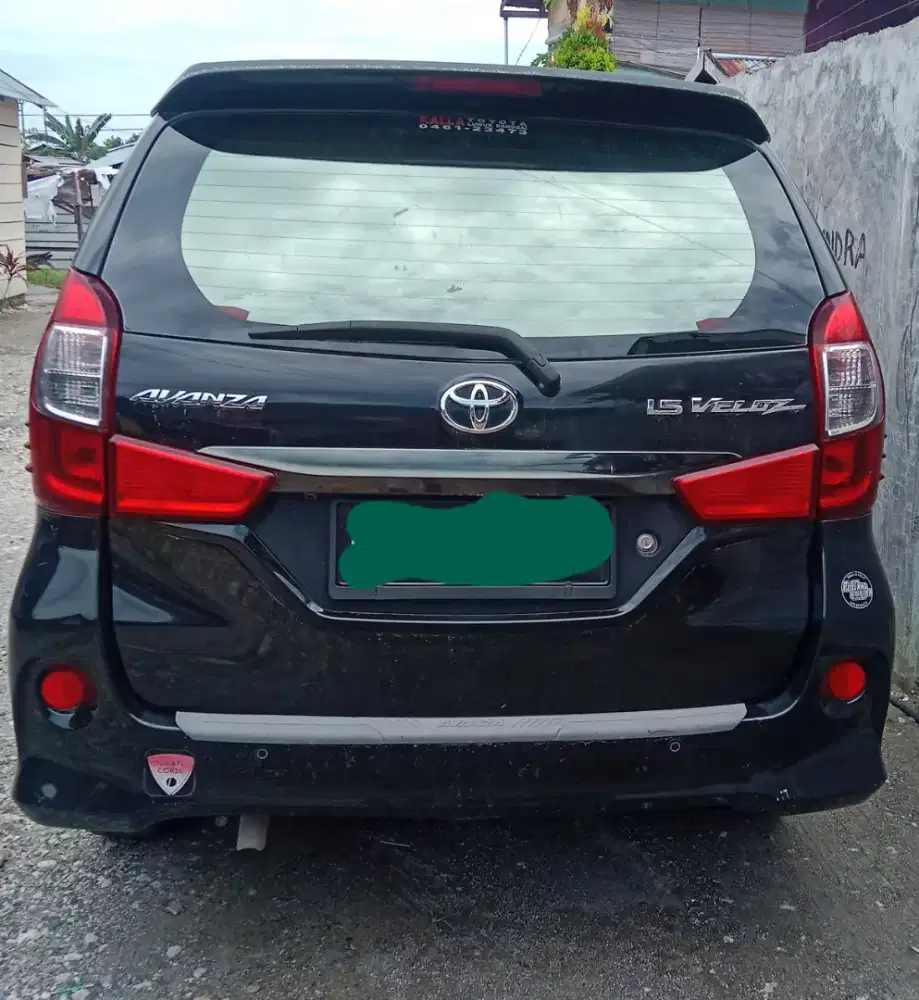 Avanza veloz 1,5 transmisi manual tahun 2018.warna hitam
