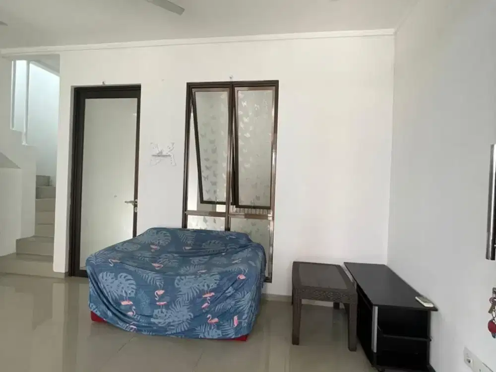 Disewakan Rumah Bagus di Linea Graha Raya By Rumah Chinida (Ay)