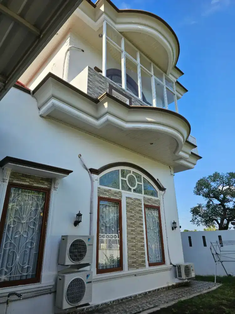 Rumah Hook 2 lantai Grand Garden Celentang