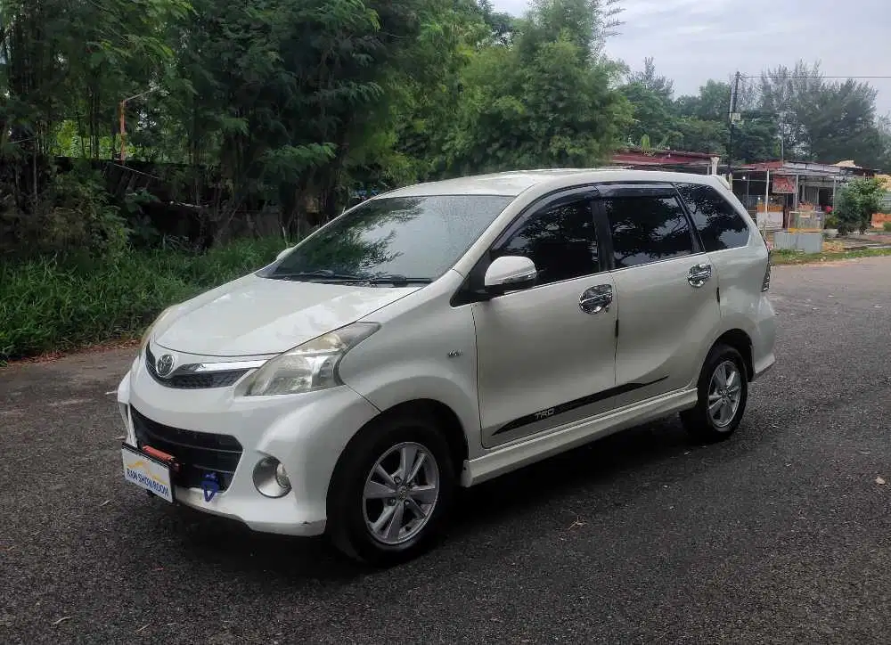 Toyota Avanza Veloz 2013 – Murah Sekota Batam