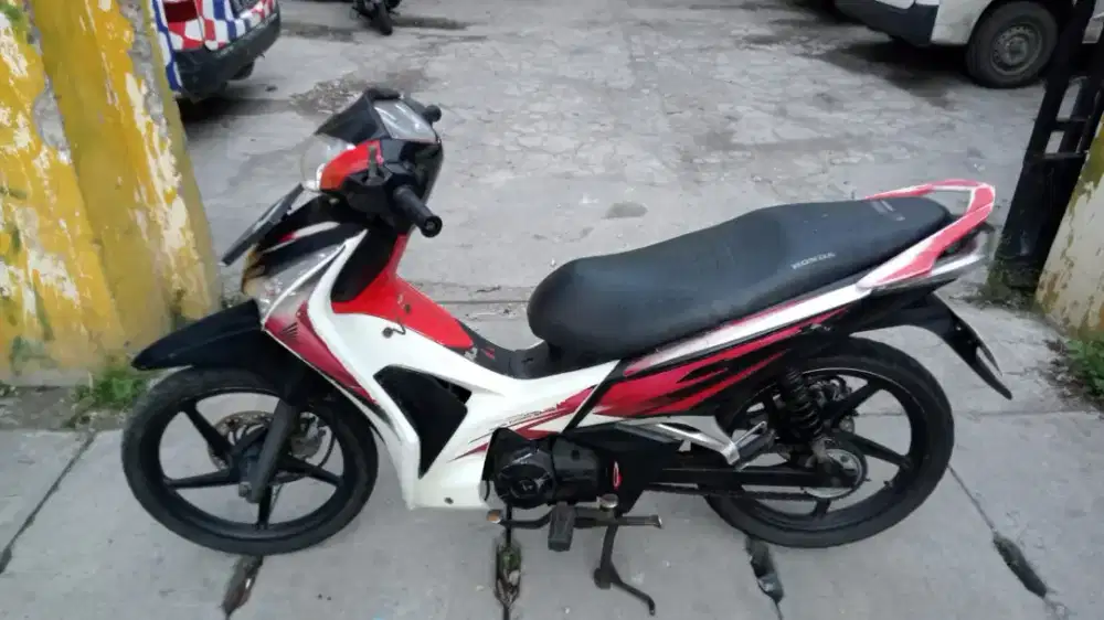 supra x 115 helm ini 2013 mesin bagus body lengkap