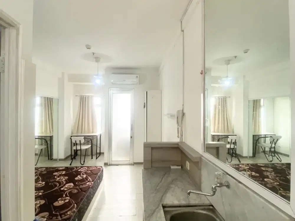 Green Bay Pluit Sewa Studio furnished siap huni view laut