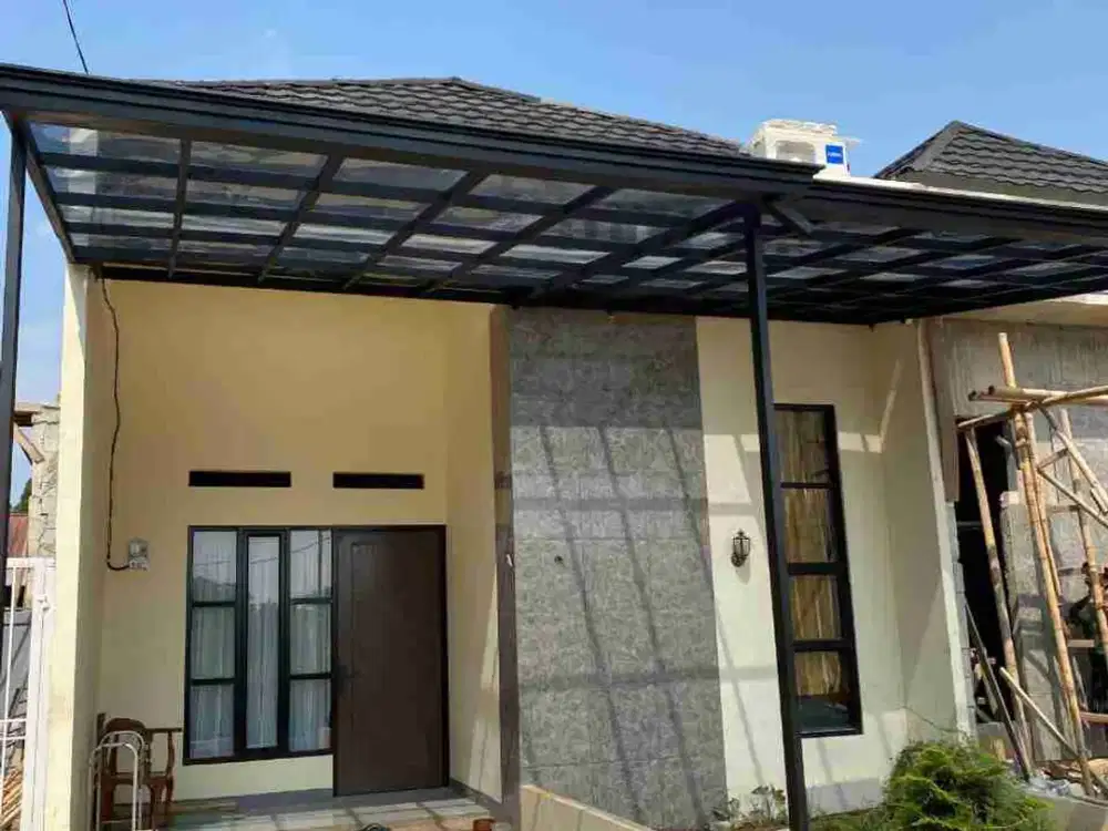 Ke rumah dijual 2 lantai minimalis dengan taman luas di Cibinong