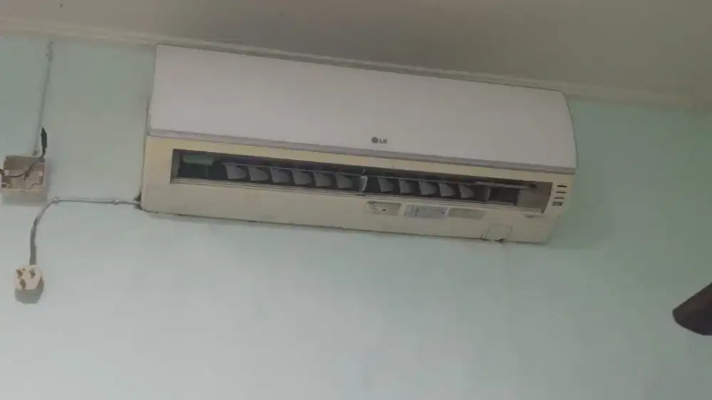 AC split 3/4 PK  merk LG msh terpasang