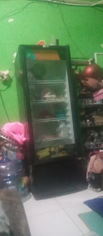 Jual showcase merek RSA