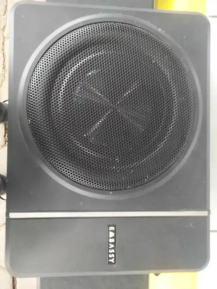 Embasy subwoofer aktif bawah jok 8inc
