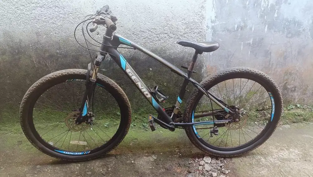 sepeda gunung genio