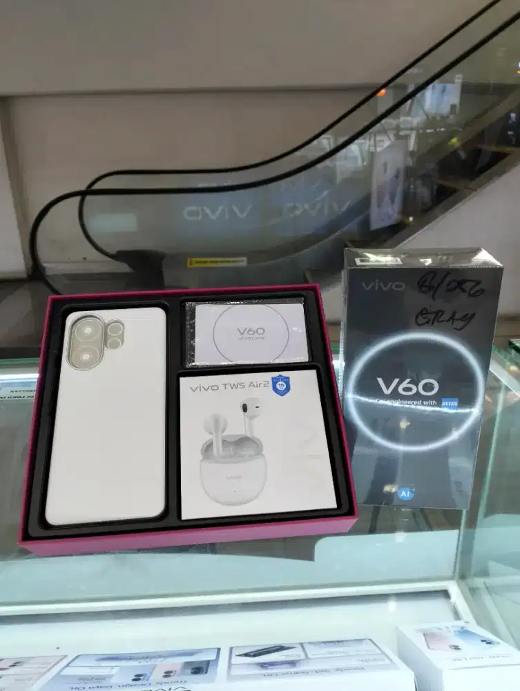 Vivo V60 5G lensa Zeizz masih free gift