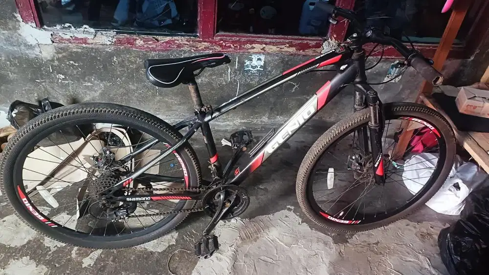 sepeda gunung genio