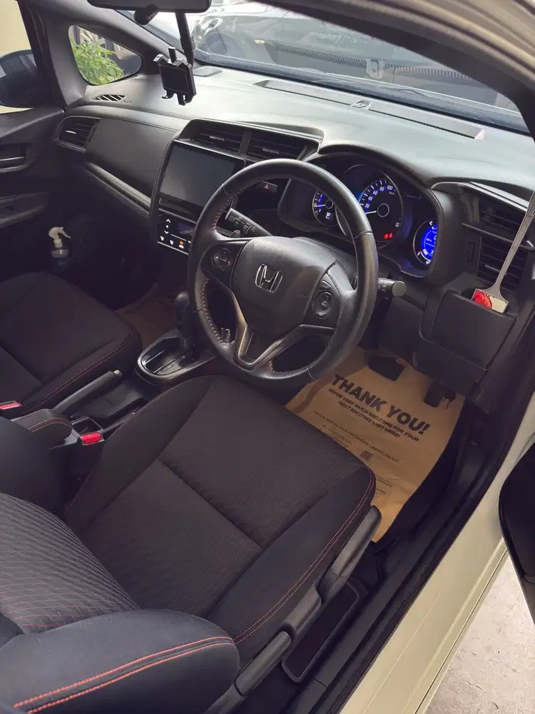 HONDA JAZZ GK5 2018 WHITE PEARL TANGAN SATU DR BARU SUPERB CONDITION