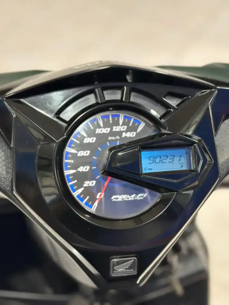 Honda Beat Deluxe 110cc Tahun' 2023 km 9Rb Anugerah Motor Pucang