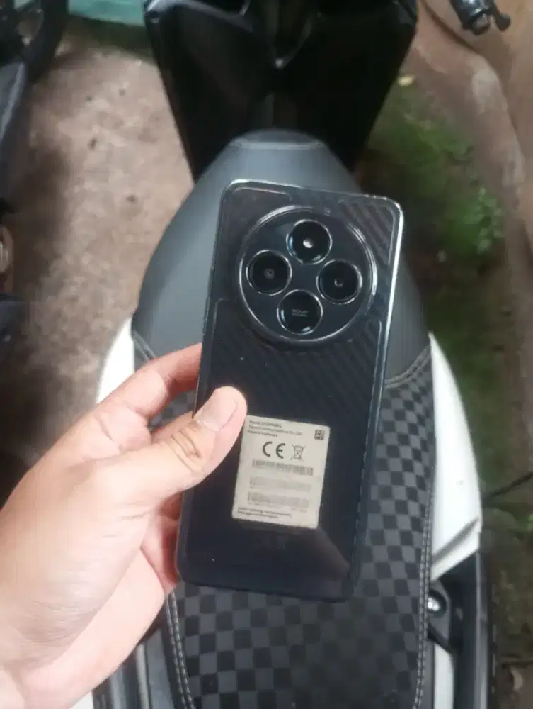 Handphone poco C75 2025 8+8/256