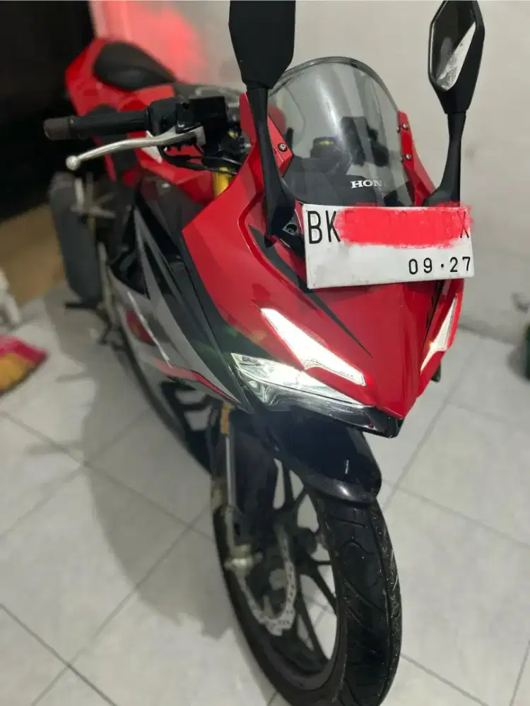 HONDA CBR 150R MULUSS ODO 8 RB PP ON