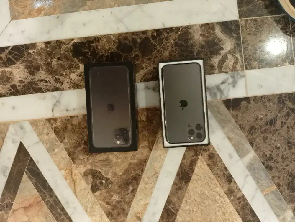 Iphone 11 pro max 256gb sudah baru pasti