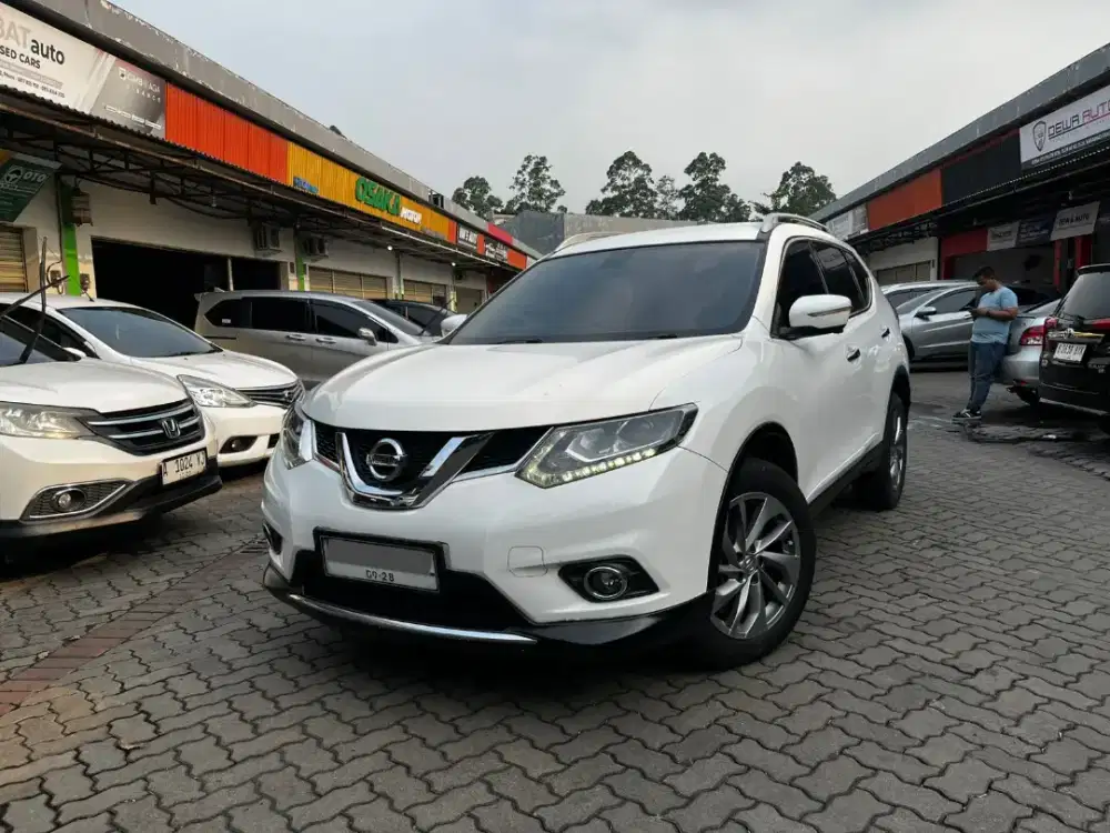 NISSAN ALL NEW XTRAIL 2.5 AT 2015 WHITE EDITION RARE ITEM