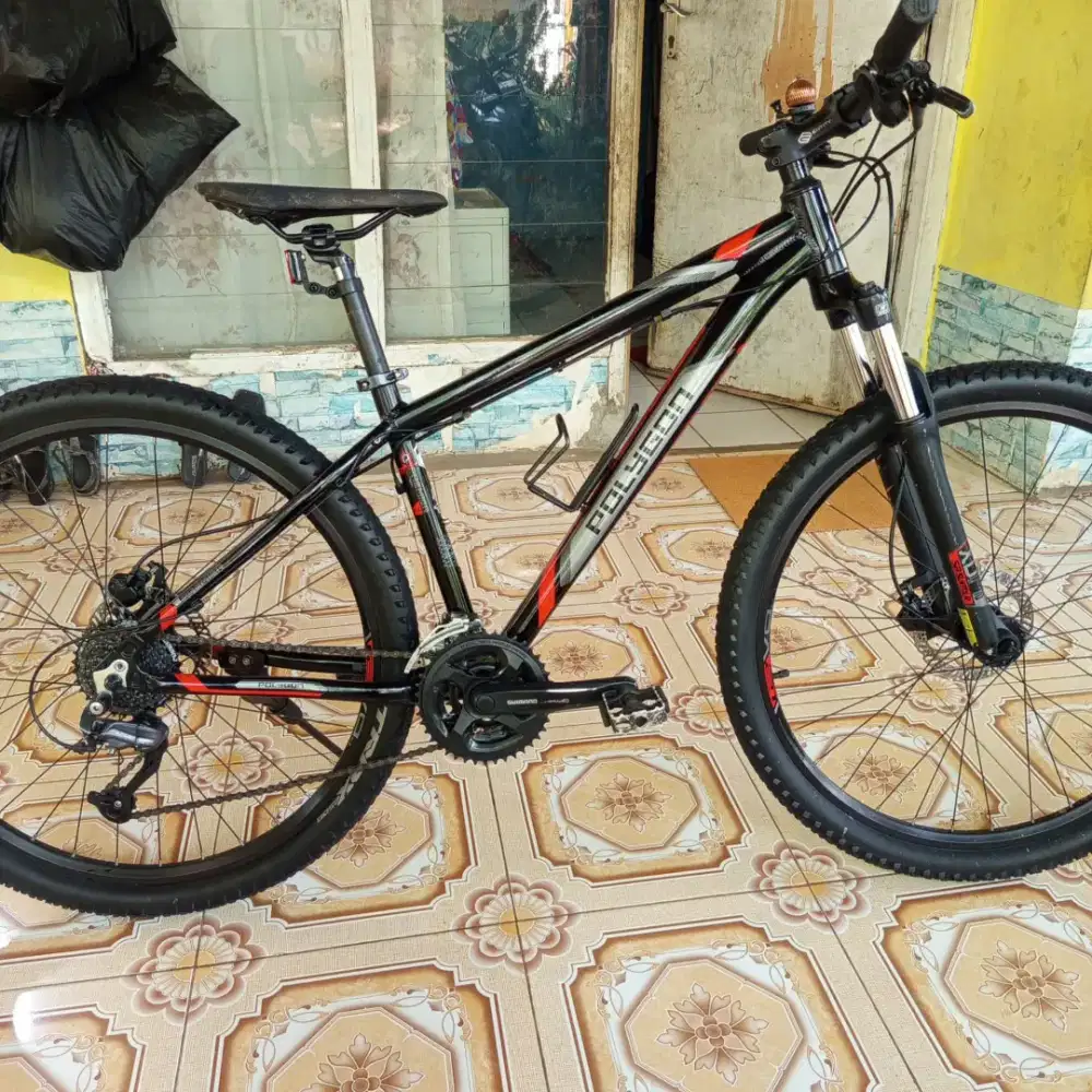 Sepeda polygon premier 4