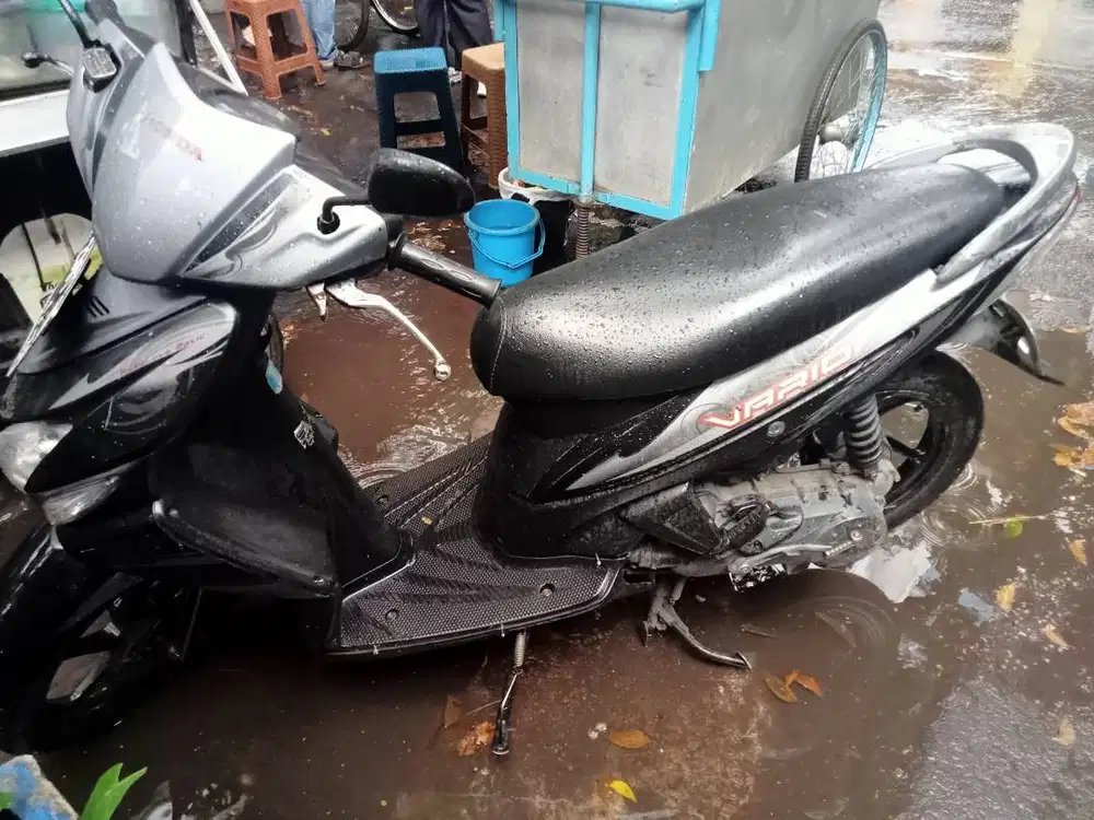 Dijual vario karbu 2010 mulus