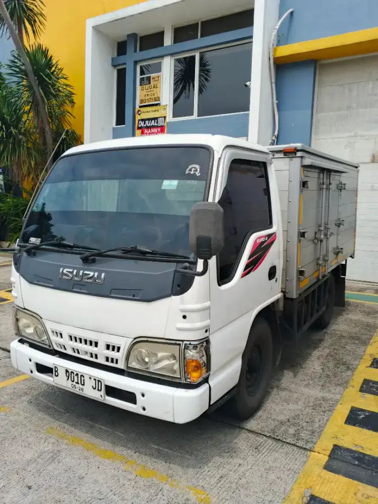 Sewa Truk CDD Box