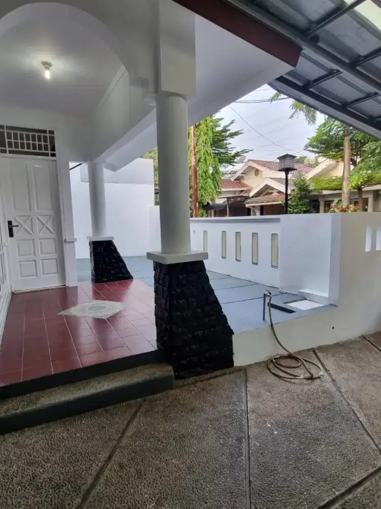 Rumah di cluster one gate dekat MRBJ Bintaro Sektor 9