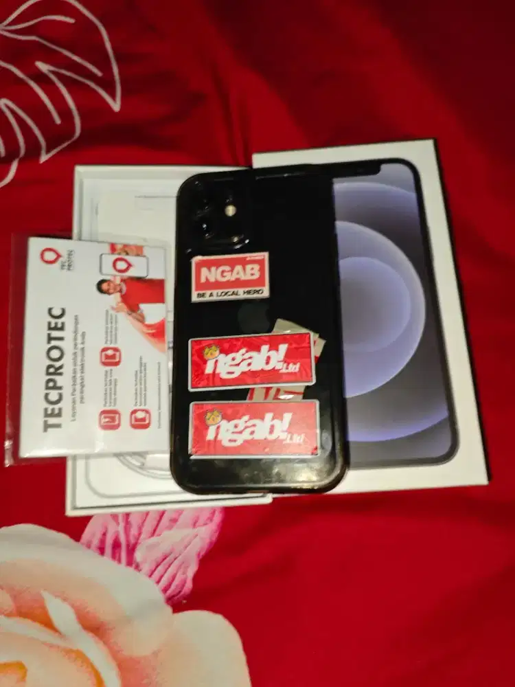 Iphone 12 64  ibox nomines