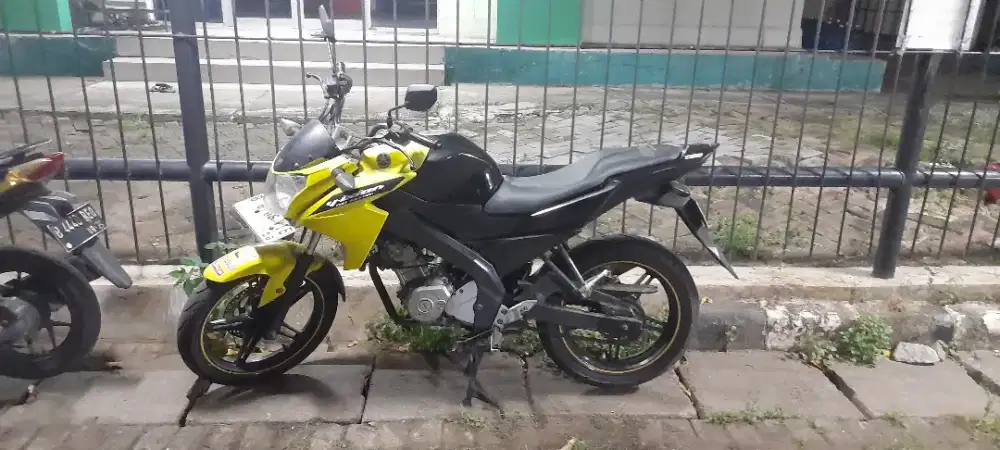 Yamaha Vixion NVL Asli Kuning