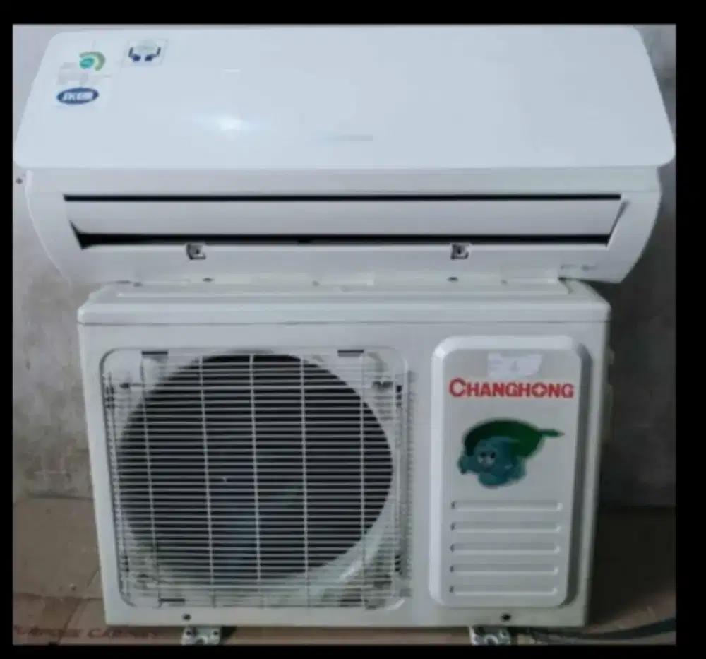 Jual ac changhong1pk R 32 lowwat 700 watt kondisi 95% ori semua