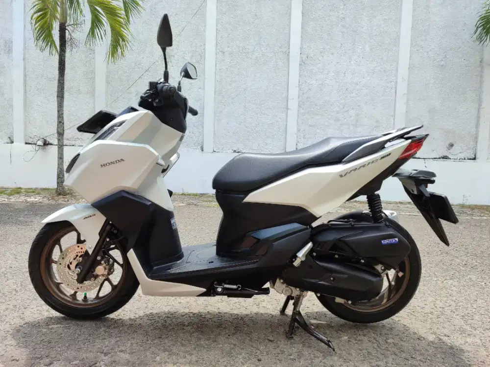 VARIO 160 ABS 2025 SUPER GREZZ! BE Lampung KM 4000 MULUUSS CASH/KREDIT