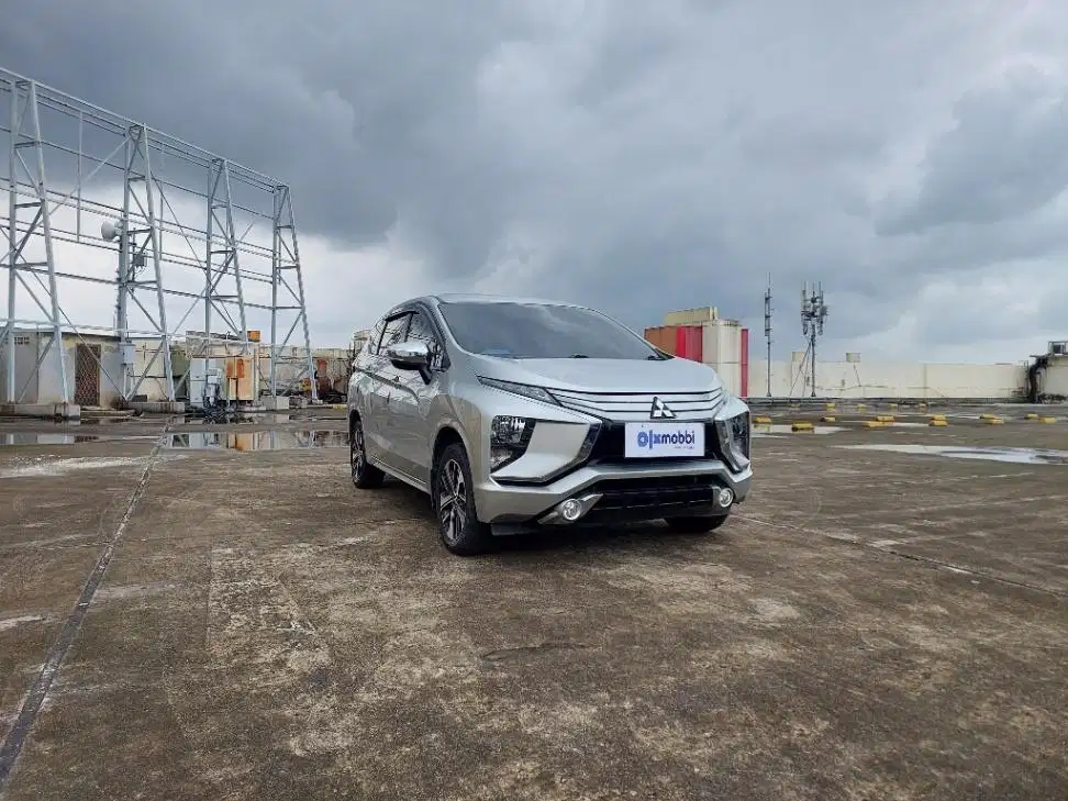 TDP 9,JT Mitsubishi Xpander 1.5 Ultimate Bensin-AT Silver 2018