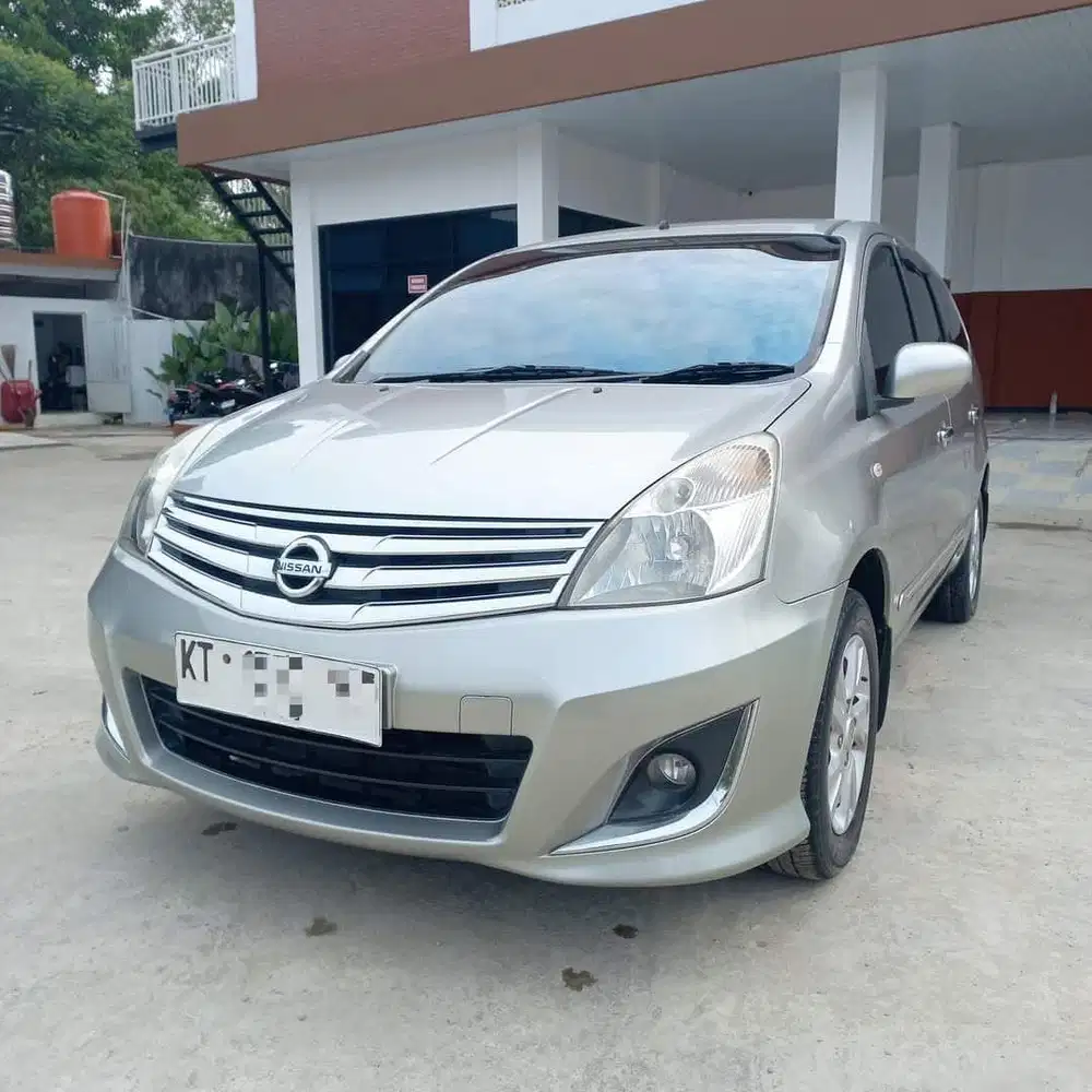 Nissan Grand livina 1.5 XV Manual 2013