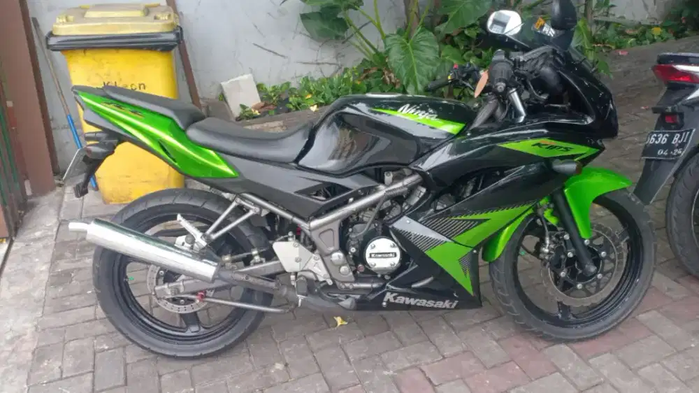 Ninja RR 2014 original km 1000rb asli
