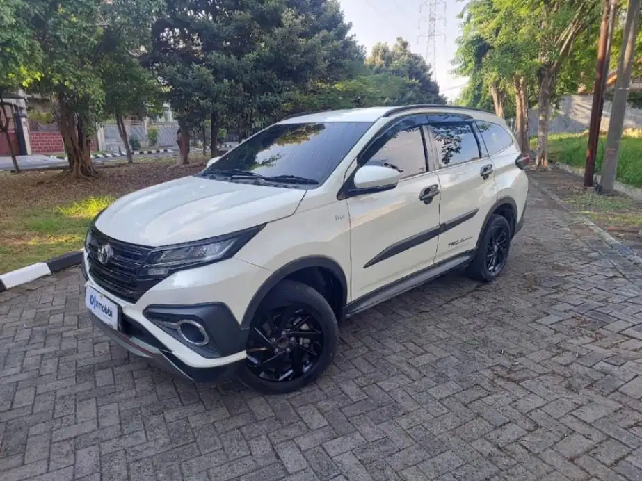 DP MURAH Toyota Rush 1.5 TRD Sportivo Bensin-MT-2019 PUTIH RQ
