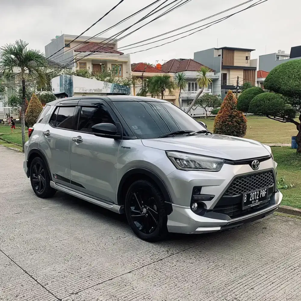 Toyota raize 2021 GR SPORT TSS 1.0 turbo metik twotone(type tertinggi)
